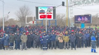 Митинг против повышения цен на газ затянулся. Протест в Жанаозене