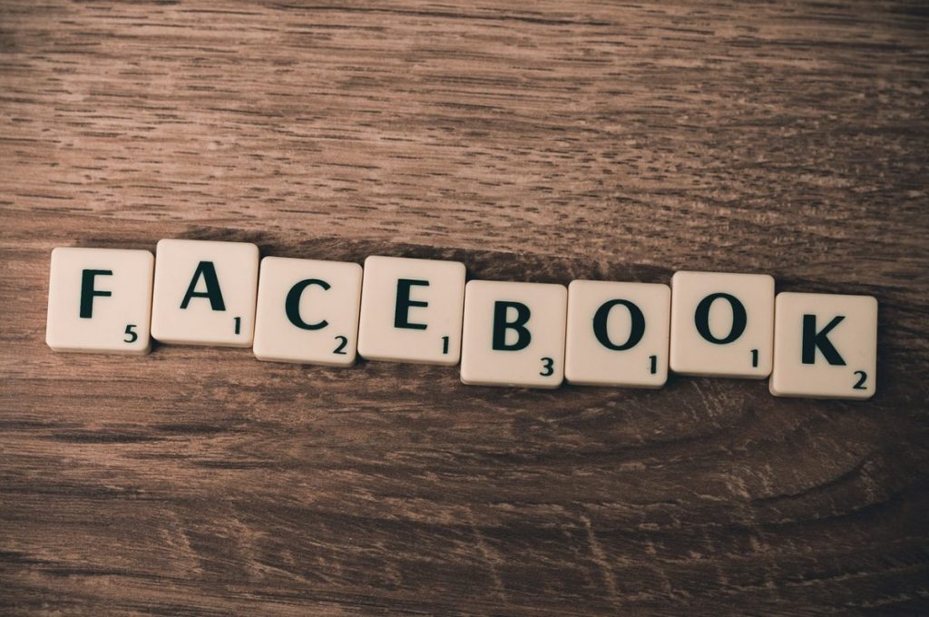 Фото: Freepik. Meta внедрит платную верификацию для Instagram и Facebook