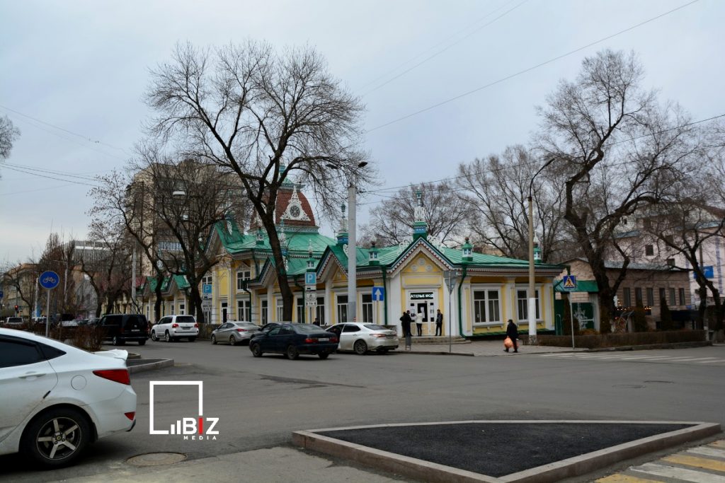 Дворец труда. Другой ракурс