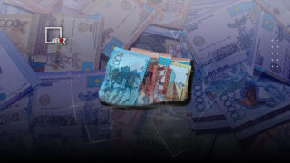 Тенге постепенно дешевеет