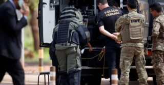 Бразильские «террористы», отрицающие выборы, угрожают инаугурации Лулы, говорит новый министр