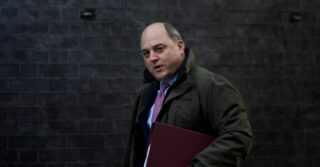 Британия заявляет, что Россия передаст Ирану современные военные компоненты в обмен на беспилотники