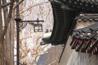 Новые уличные фонари с дизайном стеклянного фонаря эпохи Чосон осветят ночной Сеул