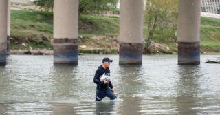 Робертс в Верховном суде США временно блокирует отмену пограничных ограничений времен пандемии