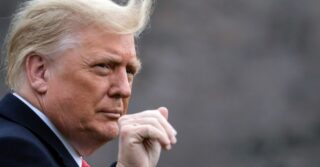 Трамп не платил подоходный налог в 2020 году, отчитывался об убытках в период пребывания в должности