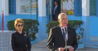 Тунисская оппозиция призывает президента уйти в отставку после выборов с низкой явкой