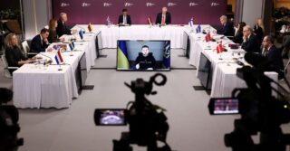 Зеленский просит европейских лидеров о противовоздушной обороне, танках и оружии