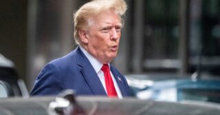 Комитет Палаты представителей США обнародовал налоговые декларации Трампа, которые он пытался сохранить в тайне