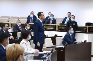 Маулен Ашимбаев избран председателем Сената Казахстана