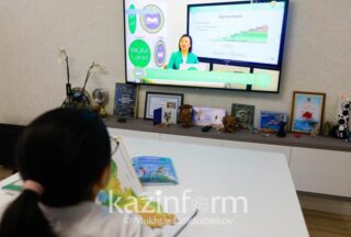 Некоторые школы переходят на дистанционное обучение, так как в регионах сохраняются морозы.