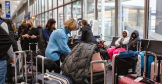 Объяснитель: Почему полеты в США были приостановлены из-за сбоя системы FAA