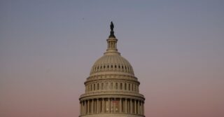 США достигли потолка долга, поскольку партизанское противостояние вызывает экономические опасения