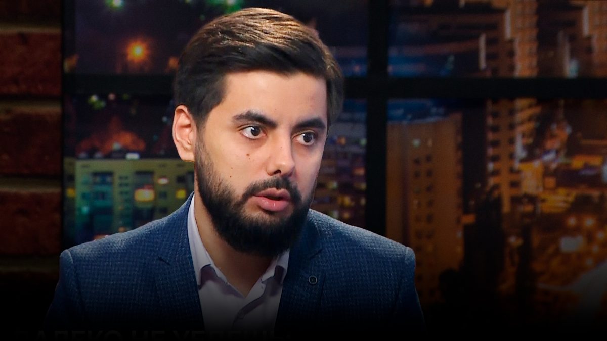 Директор Центра анализа и мониторинга авторынка Артур Мискарян. Возобновление льготного автокредитования: что будет с ценами на авто. Фото: tv7.kz