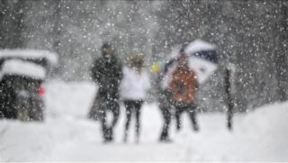 Массивный зимний шторм создает хаос и разрушения в американском штате Калифорния