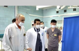 Нападение на школьников с ножом и топором: Аким СКО посетил пострадавших