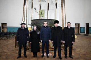 Председатель Сената РК Ашимбаев прибыл в Туркестан на 1-й Межпарламентский форум ЦА