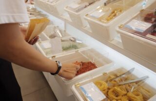 Совет от Минздрава РК: Почему нельзя покупать по-дешевке продукты с просрочкой