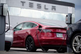 Tesla Inc создаст инженерную штаб-квартиру в Калифорнии