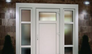 Установщик пластиковых конструкций обманул жителей Караганды на 12 млн тенге