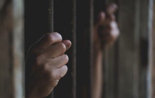 В Караганде задержан по подозрению во взяточничестве в 1 млн тенге заместитель акима