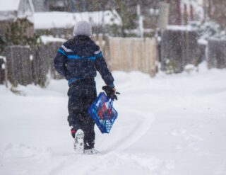 В Туркестанской области учащиеся пяти школ занимались зимой в неотапливаемых помещениях
