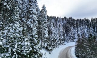 Закрыты 32 участка дорог в 11 регионах Казахстана