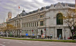 Банки Испании остаются устойчивыми в условиях рыночной напряженности