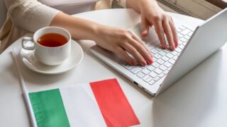 Число молодых людей в Италии, имеющих работу, за 10 лет сократилось на 7,6%