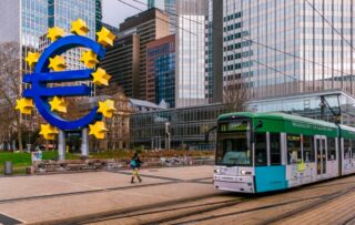 ЕЦБ может отказаться от очередного повышения ставок