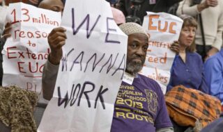 Еженедельные заявки на пособие по безработице в США показали самый большой рост за 5 месяцев