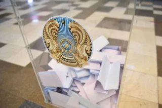 Казахстанцы активно принимают участие в выборах в Мажилис и маслихаты во всех регионах страны