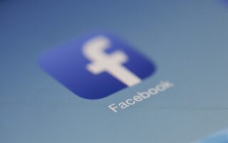 Материнская компания Facebook Meta сократит 10 000 рабочих мест