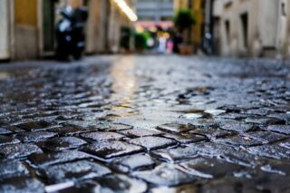 На субботу в восьми областях Казахстана объявили штормовое предупреждение