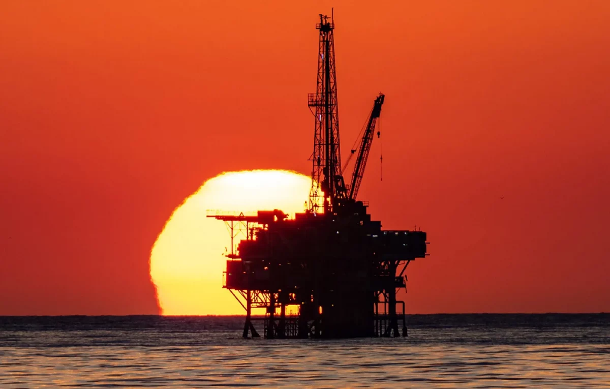 Фото: © Flickr.com. Стоимость майских фьючерсов на нефть Brent на лондонской бирже ICE Futures обвалилась. Главные новости на утро 16 марта 2023 года