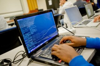 Объем услуг по программированию и IT-консультациям вырос на 40% 