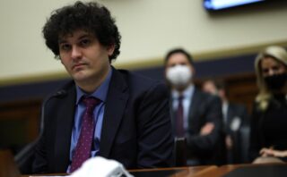 Основатель криптобиржи FTX обвинен в сговоре с китайскими чиновниками