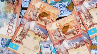 Правительство планирует занять еще 800 миллиардов тенге из Нацфонда