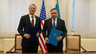 Республика Казахстан и США подписали меморандум в области геологического изучения недр.
