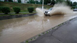 Сегодня в Шымкенте дождь, в Астане снег, в Алматы без осадков
