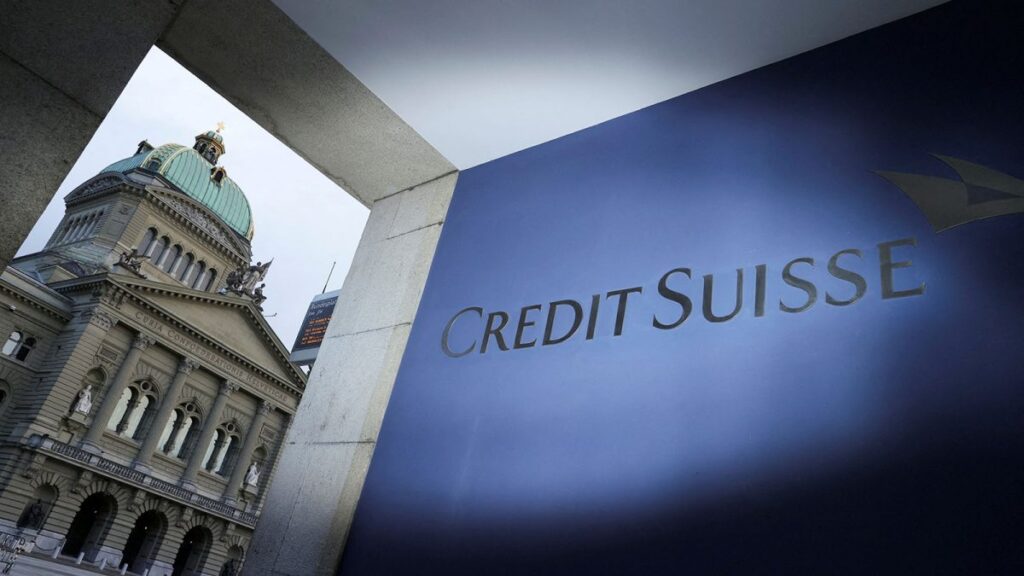 FILE PHOTO: REUTERS/Denis Balibouse