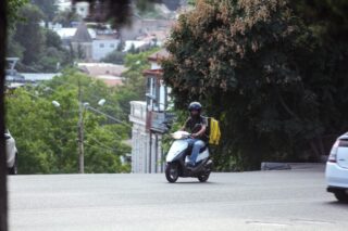 В Алматы намерена пронумеровать каждого курьера и добавить в единую базу в Алматы