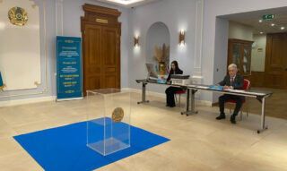 В европейских городах и Кувейте началось голосование на избирательных участках