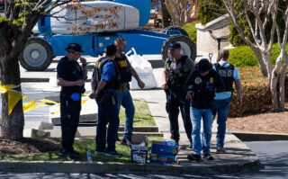 В результате стрельбы в начальной школе в США погибли трое детей и трое взрослых, стрелок убит полицией