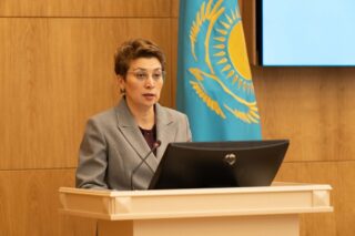 Вице-министр здравоохранения РК представил эпидемиологические рекомендации в день выборов