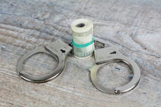 Казахстанец-фальшивомонетчик экстрадирован из Грузии