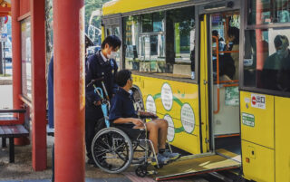 Японские компании обяжут предоставлять услуги и инфраструктуру для людей с инвалидностью с апреля 2024 года
