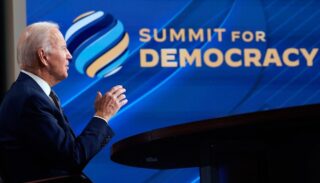 Юн и Байден объявили, что Южная Корея примет 3-й Саммит за демократию