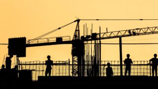 Аким столицы обещает завершить 30 проблемных жилых комплексов до конца года