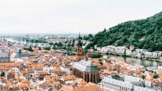 Безработица в Германии не изменилась в апреле по сравнению с мартом