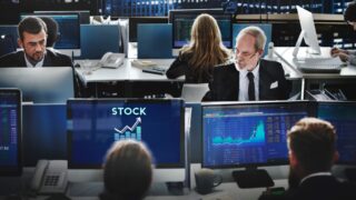 Европейские фондовые рынки закрываются в минусе на фоне падения акций автомобильных компаний